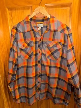 LL BEAN Signature Northwoods Twill Shirt - size large